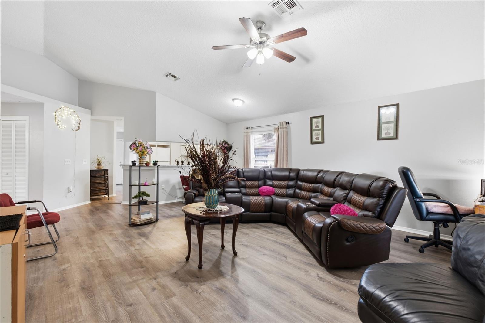 3203 DELEUIL AVE