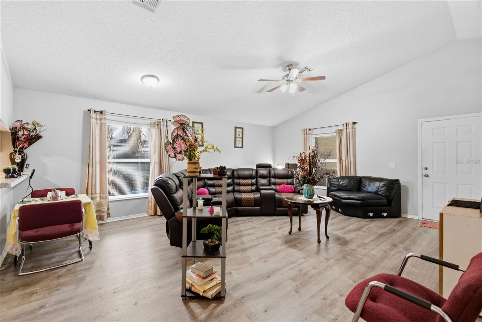 3203 DELEUIL AVE