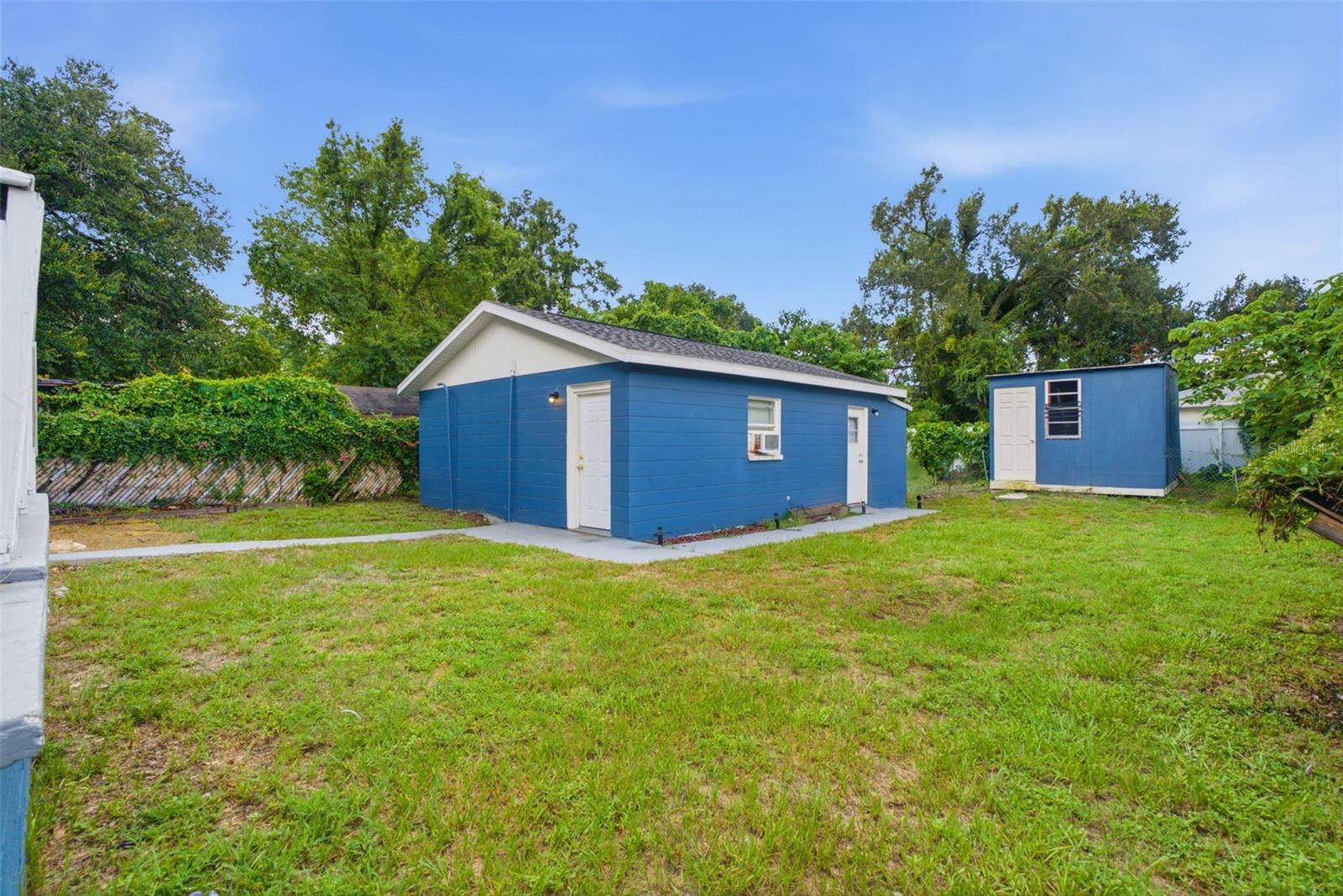 3203 DELEUIL AVE