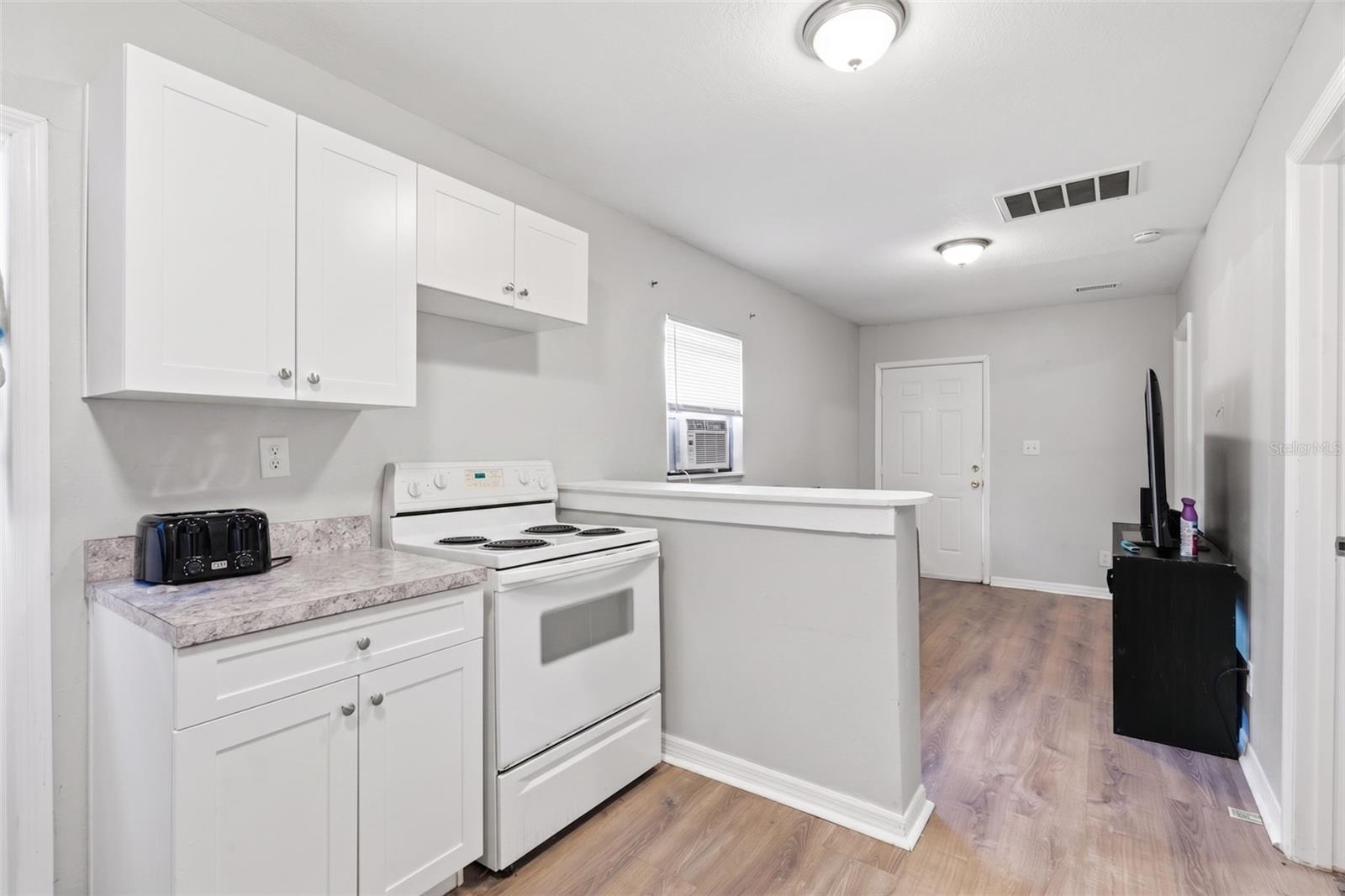 3203 DELEUIL AVE