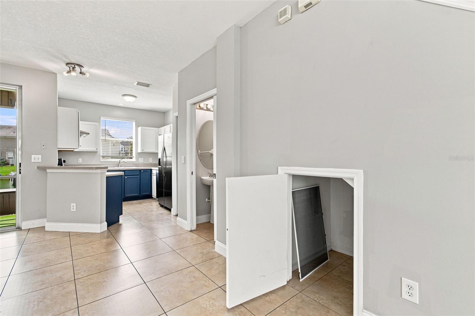 12225 COUNTRY WHITE CIR
