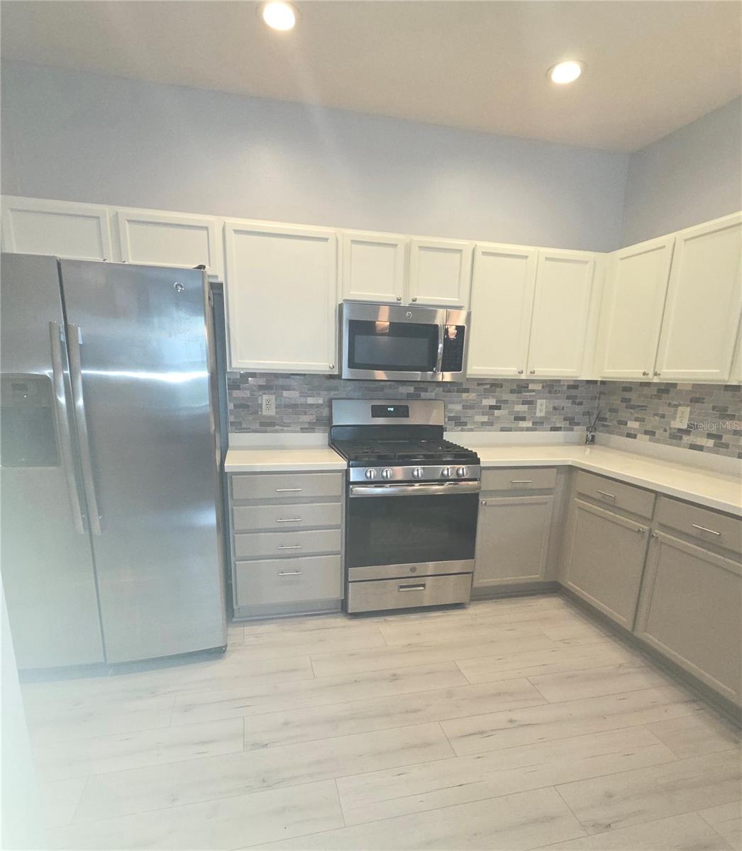 2032 INVERNESS GREENS DR #76