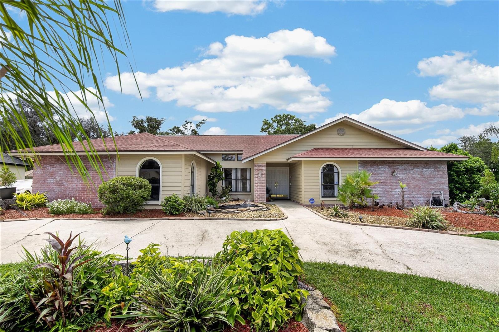 2814 Hammock Dr, Plant City