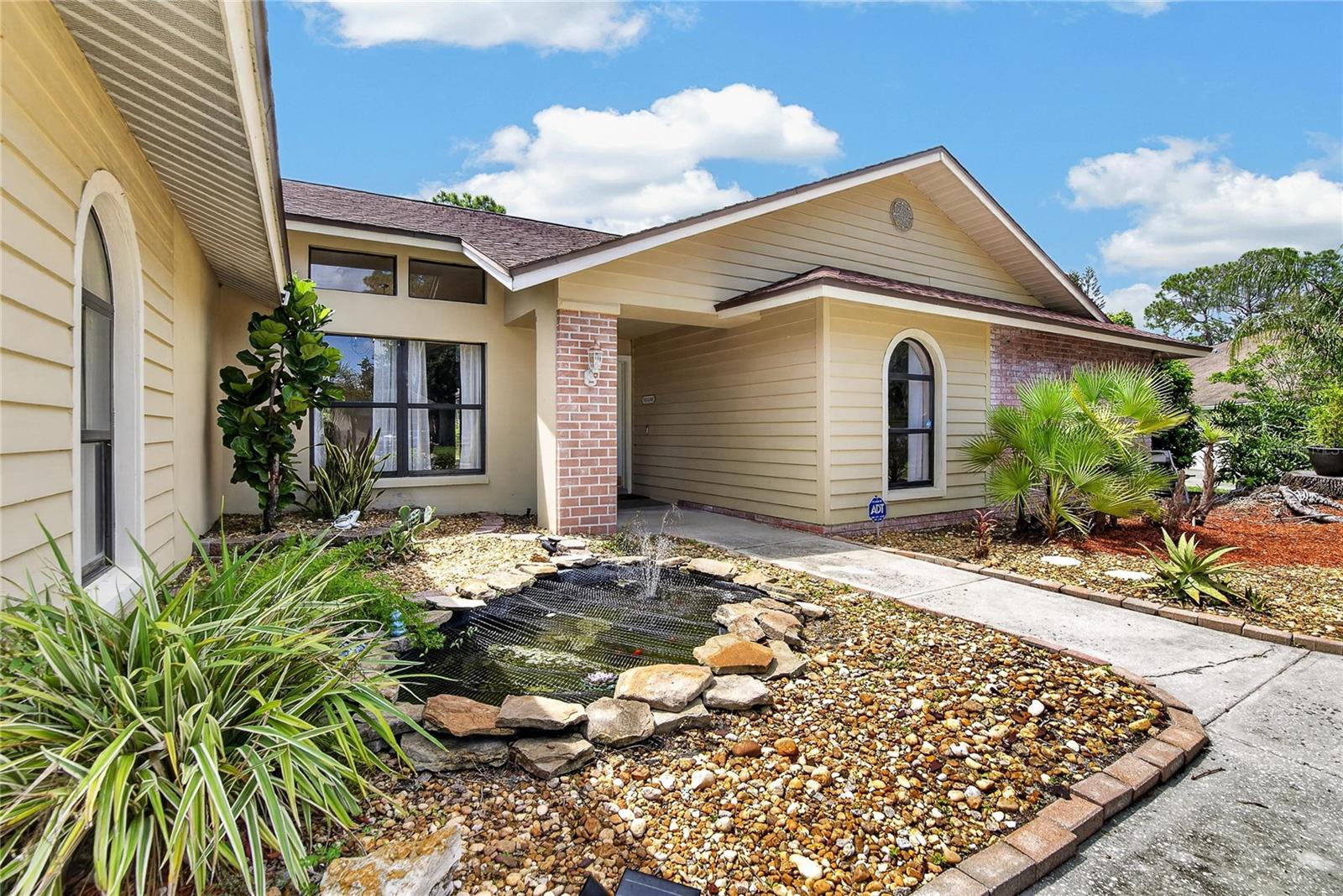 2814 HAMMOCK DR