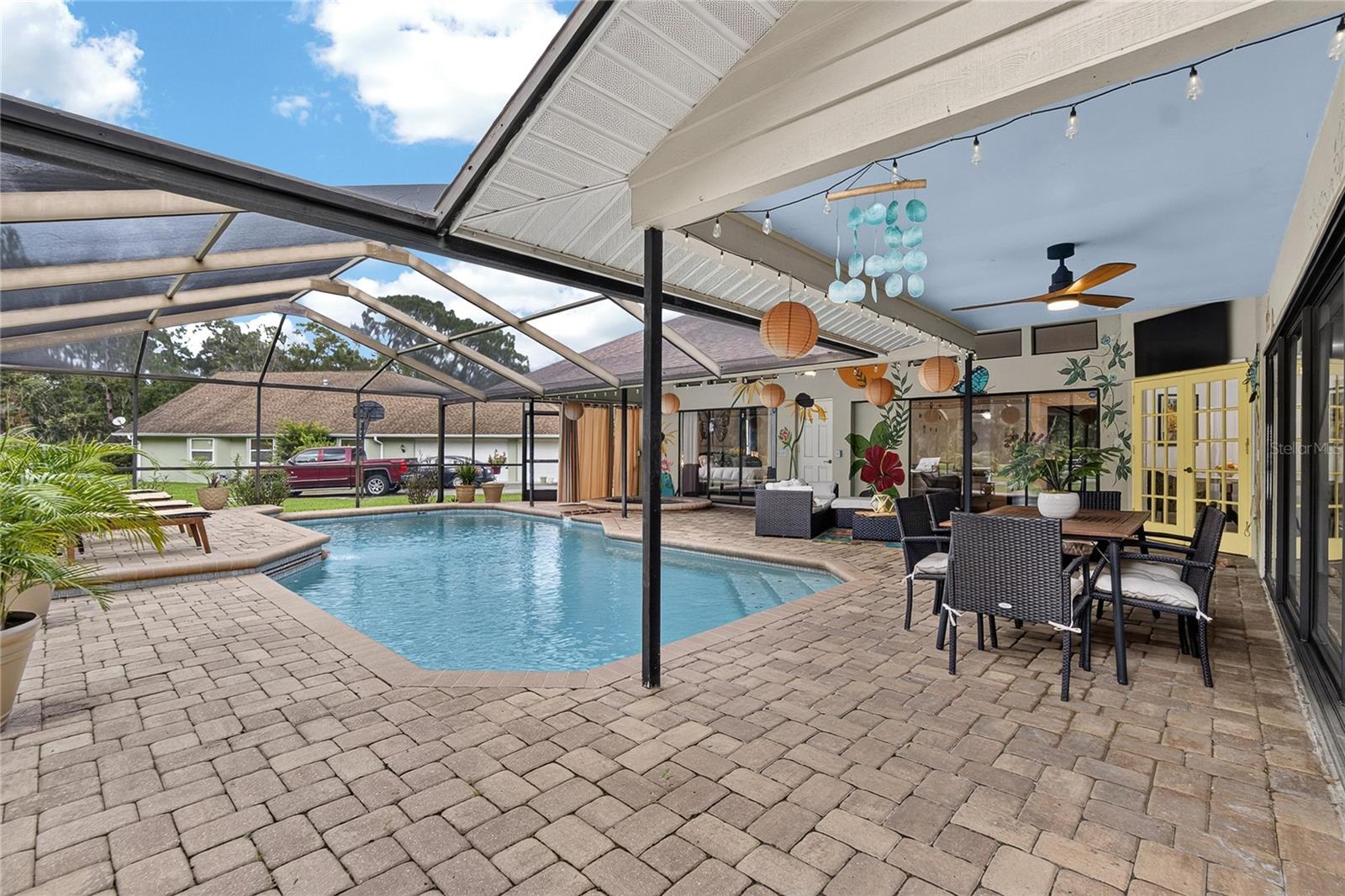 2814 HAMMOCK DR