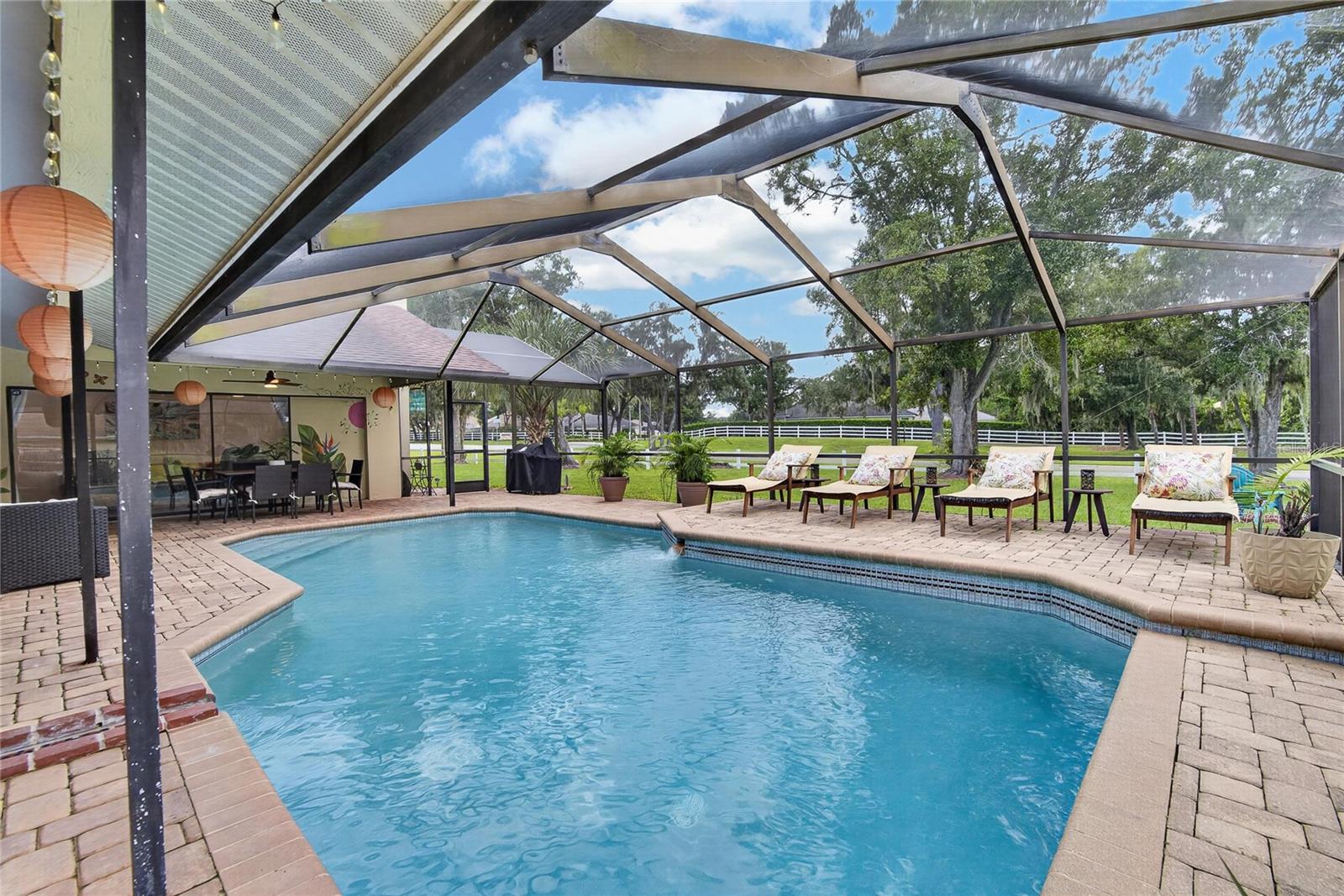 2814 HAMMOCK DR