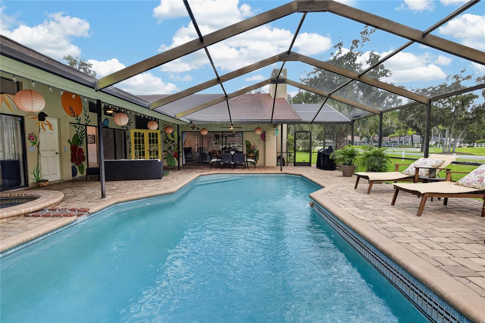 2814 HAMMOCK DR