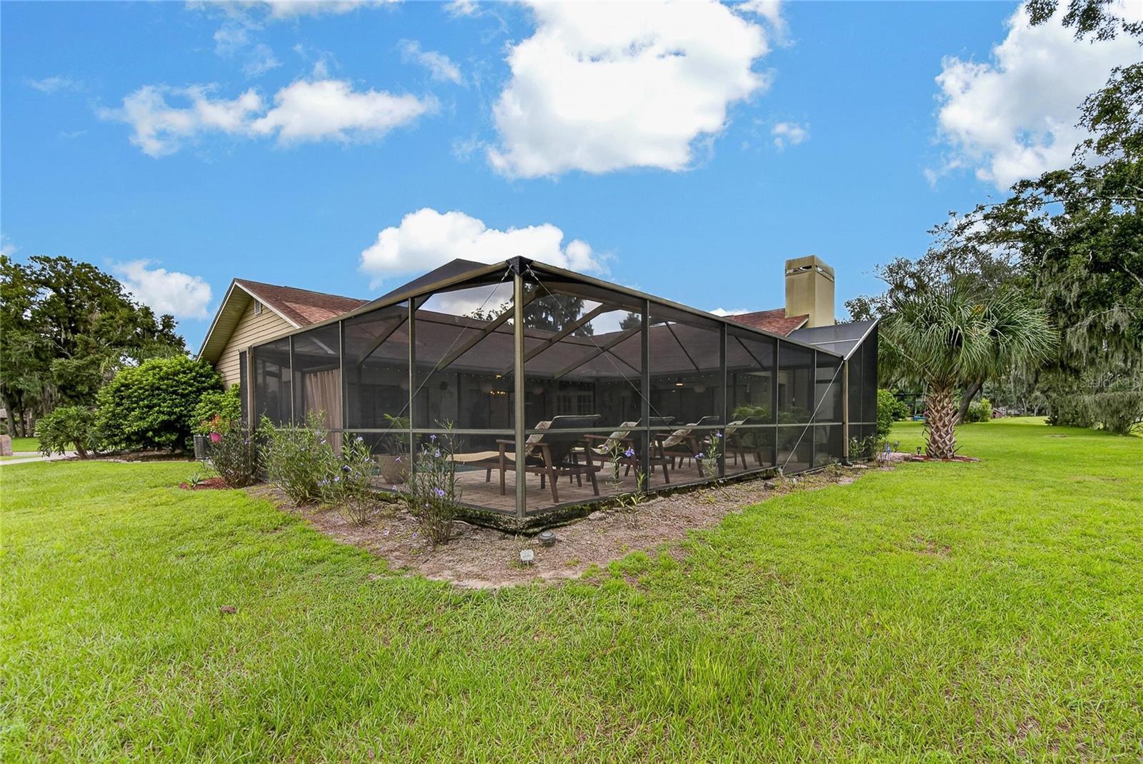 2814 HAMMOCK DR