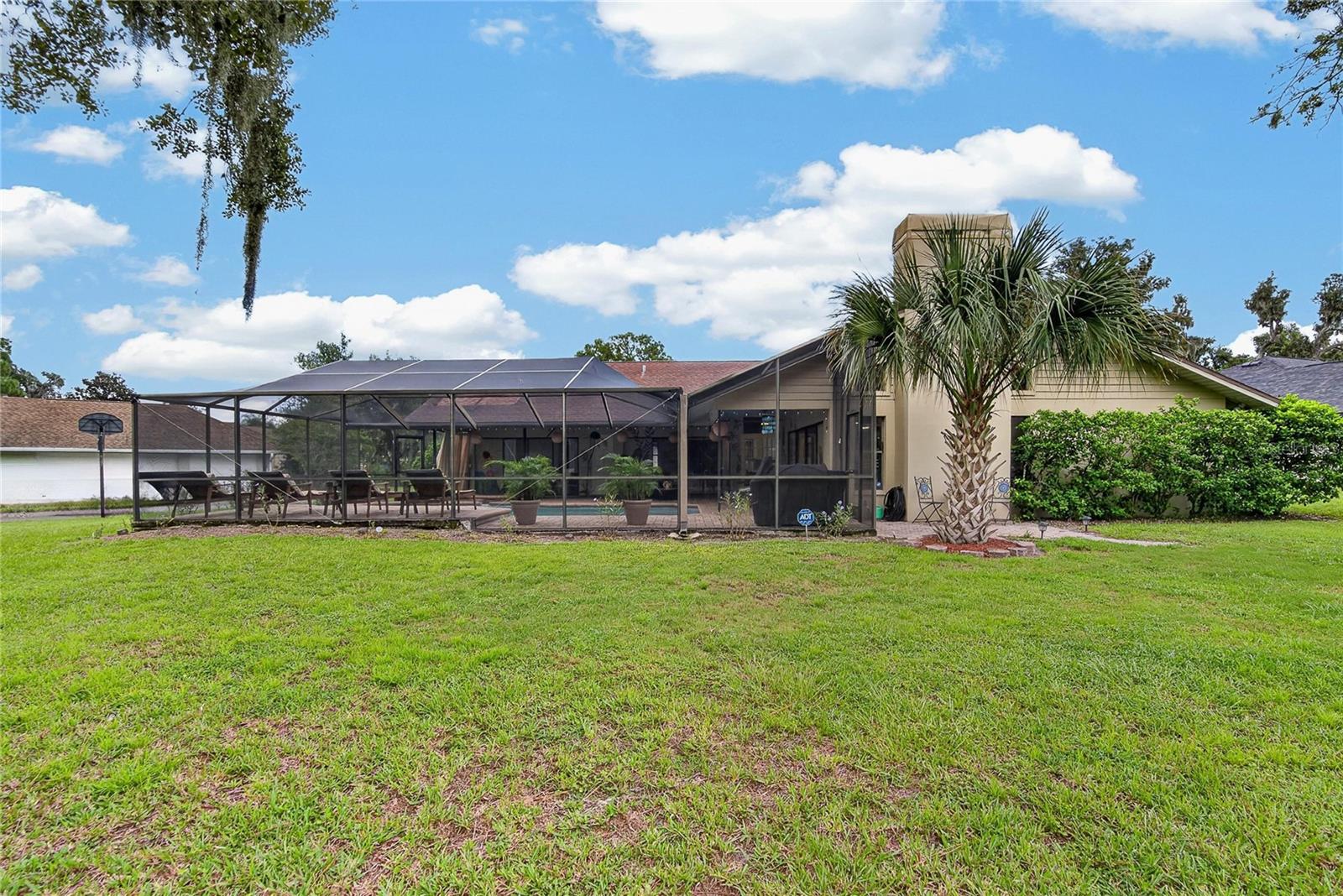 2814 HAMMOCK DR
