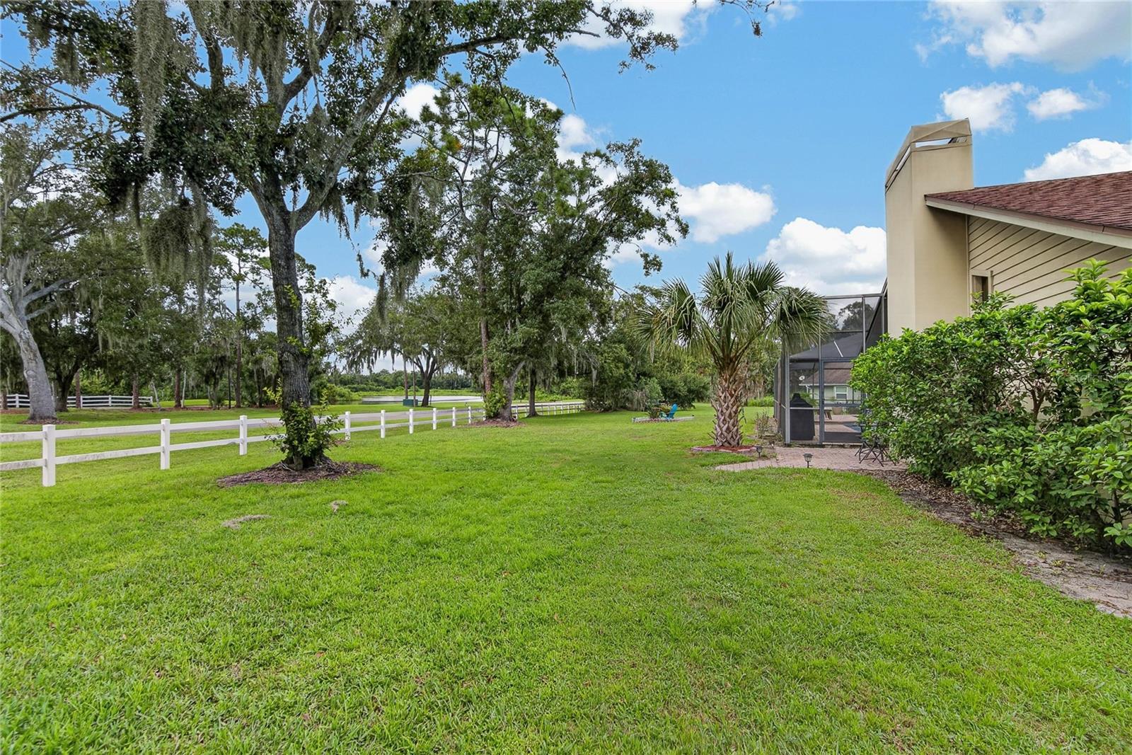 2814 HAMMOCK DR