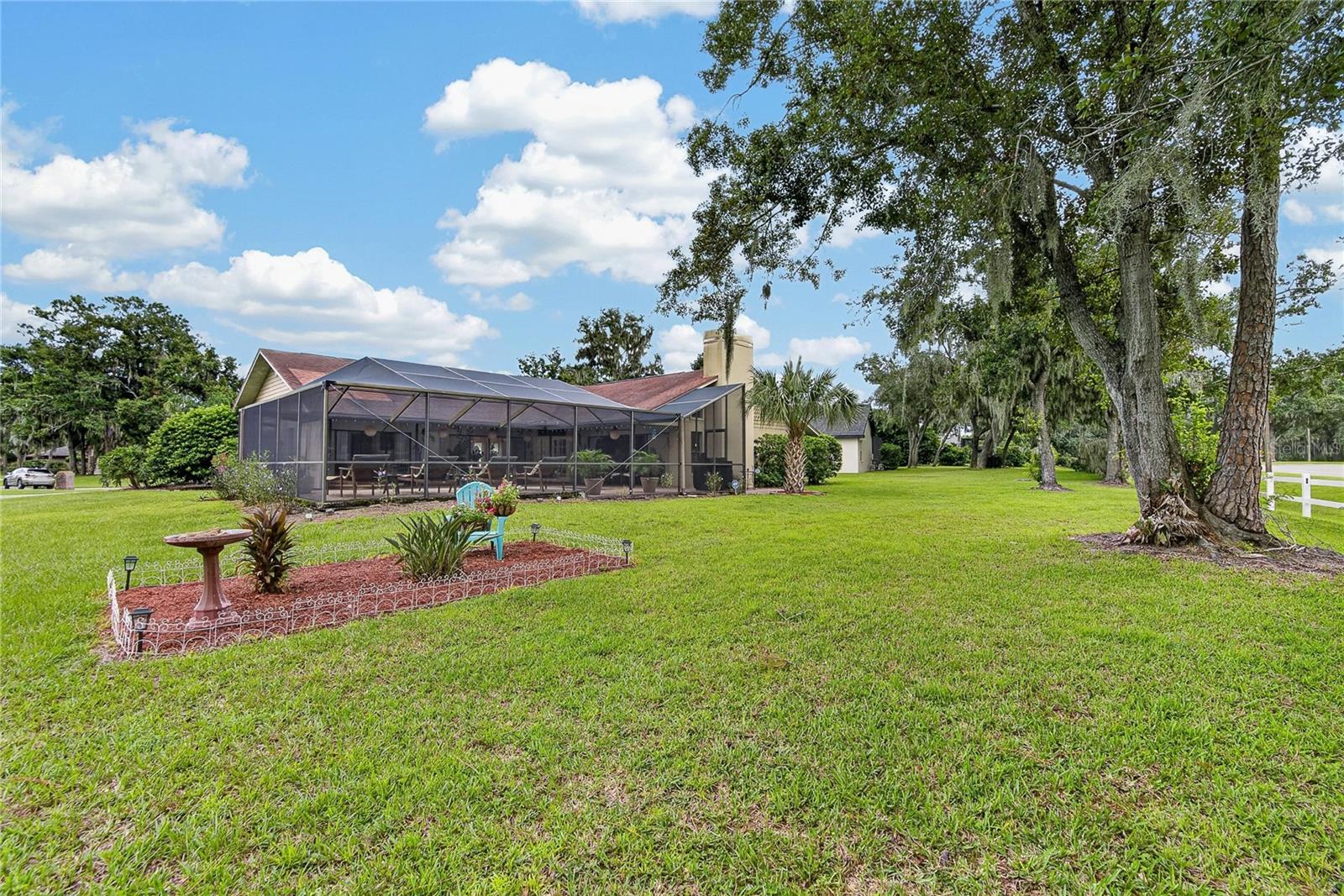 2814 HAMMOCK DR