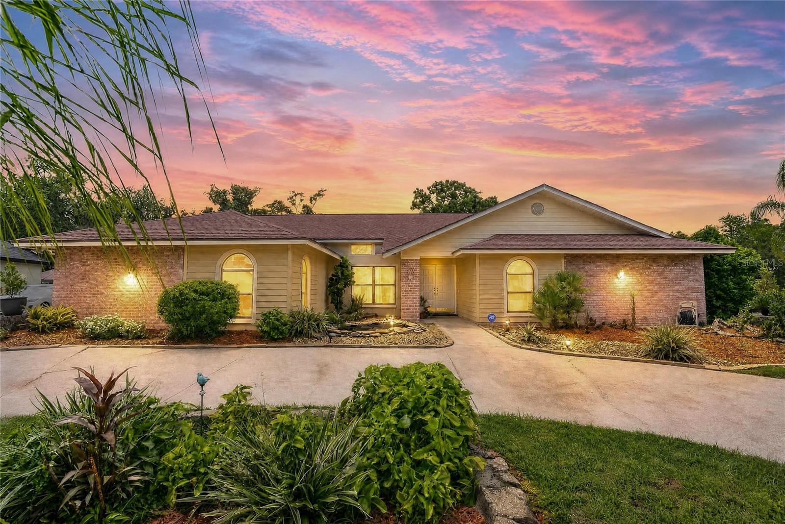 2814 HAMMOCK DR