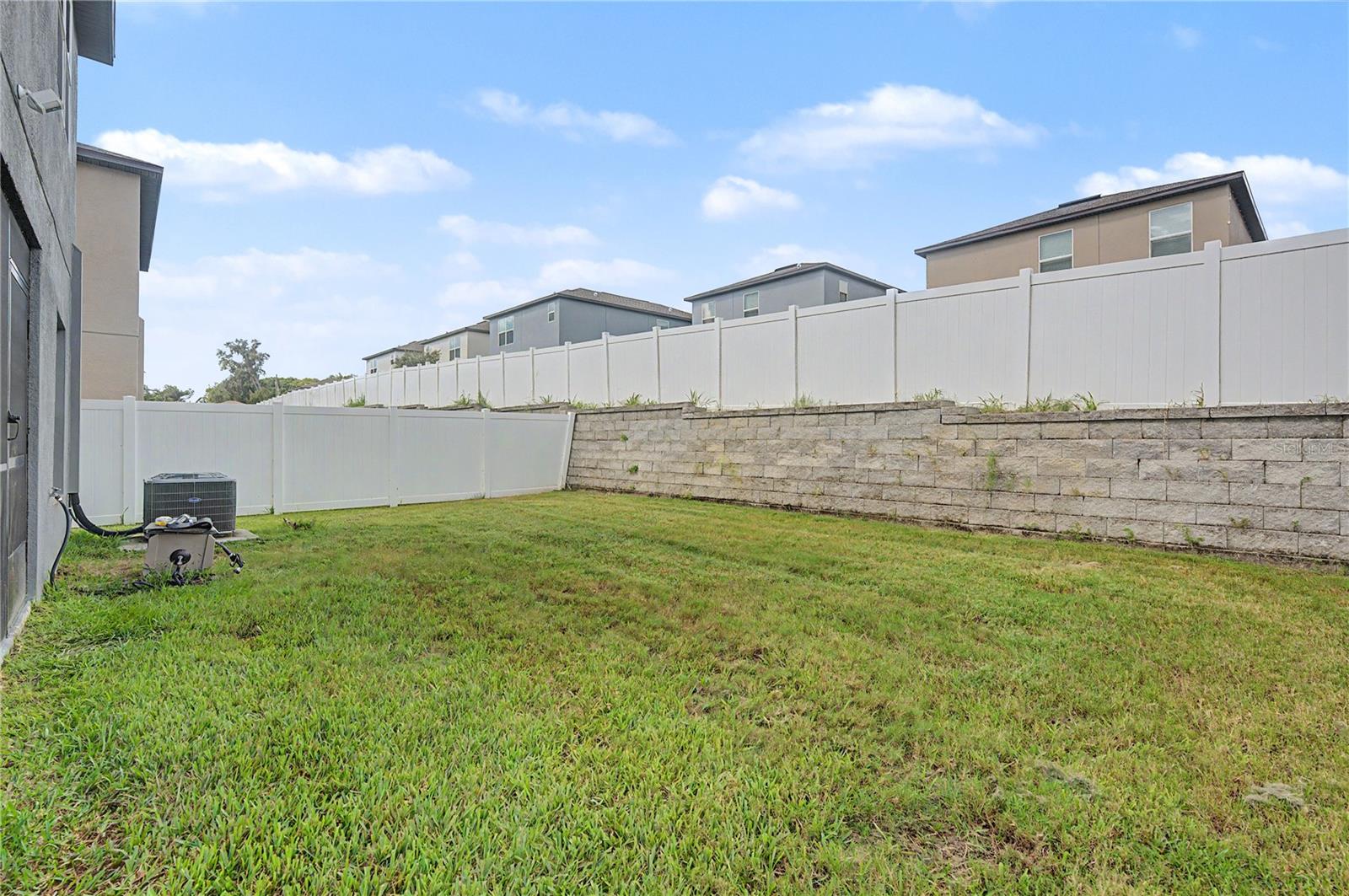 6357 BEVERLY HILLS DR