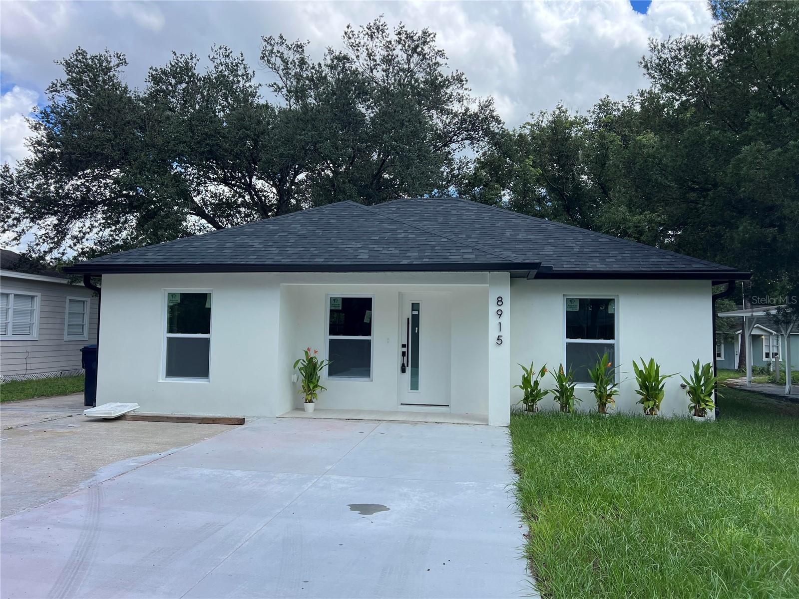 8915 N Willow Ave, Tampa