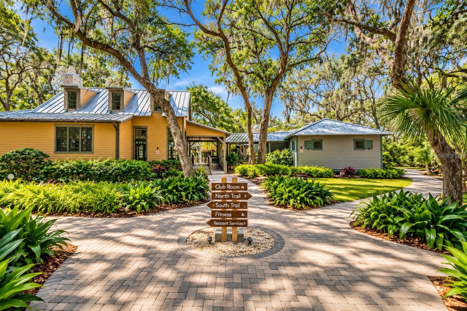 13542 CIRCA CROSSING DR