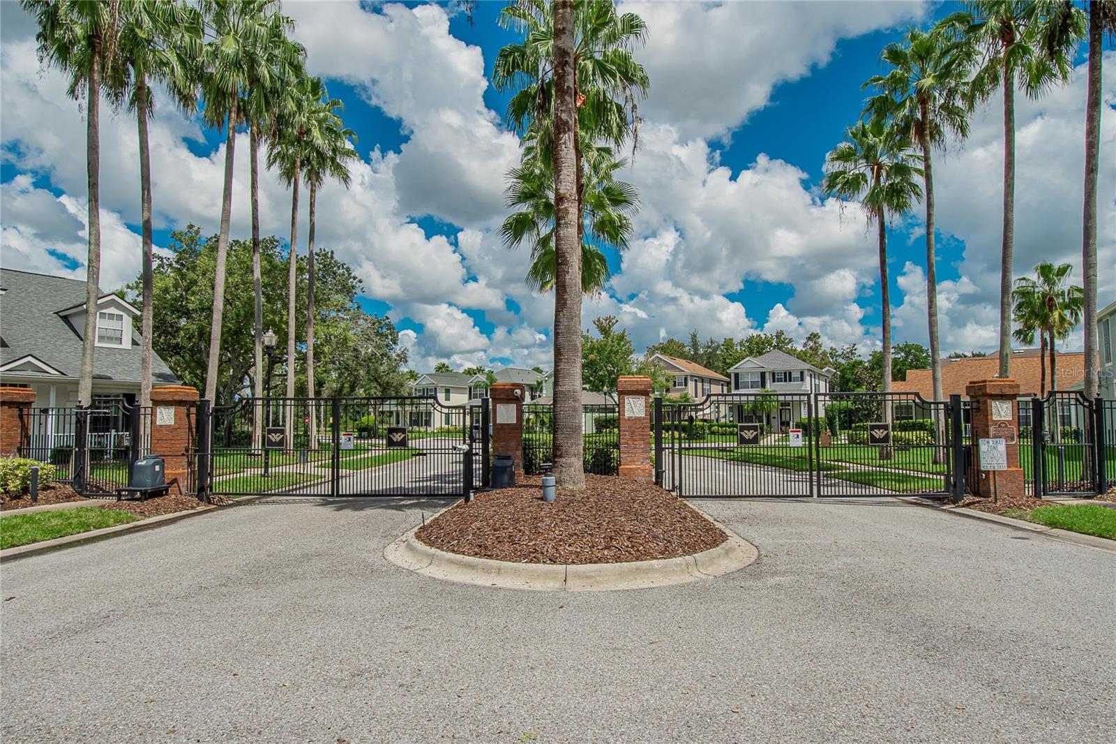 10807 SIERRA VISTA PL