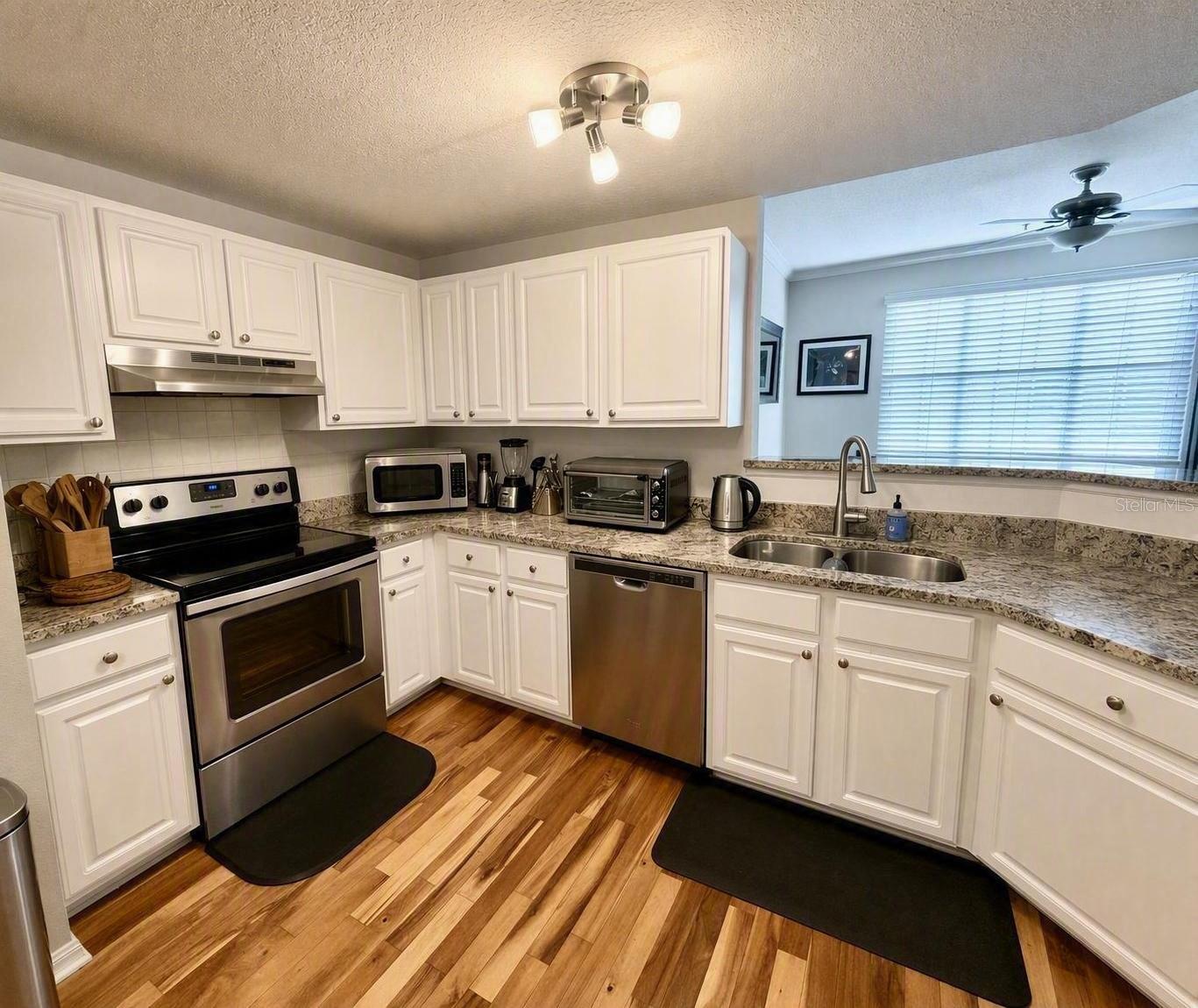 501 KNIGHTS RUN AVE #2211
