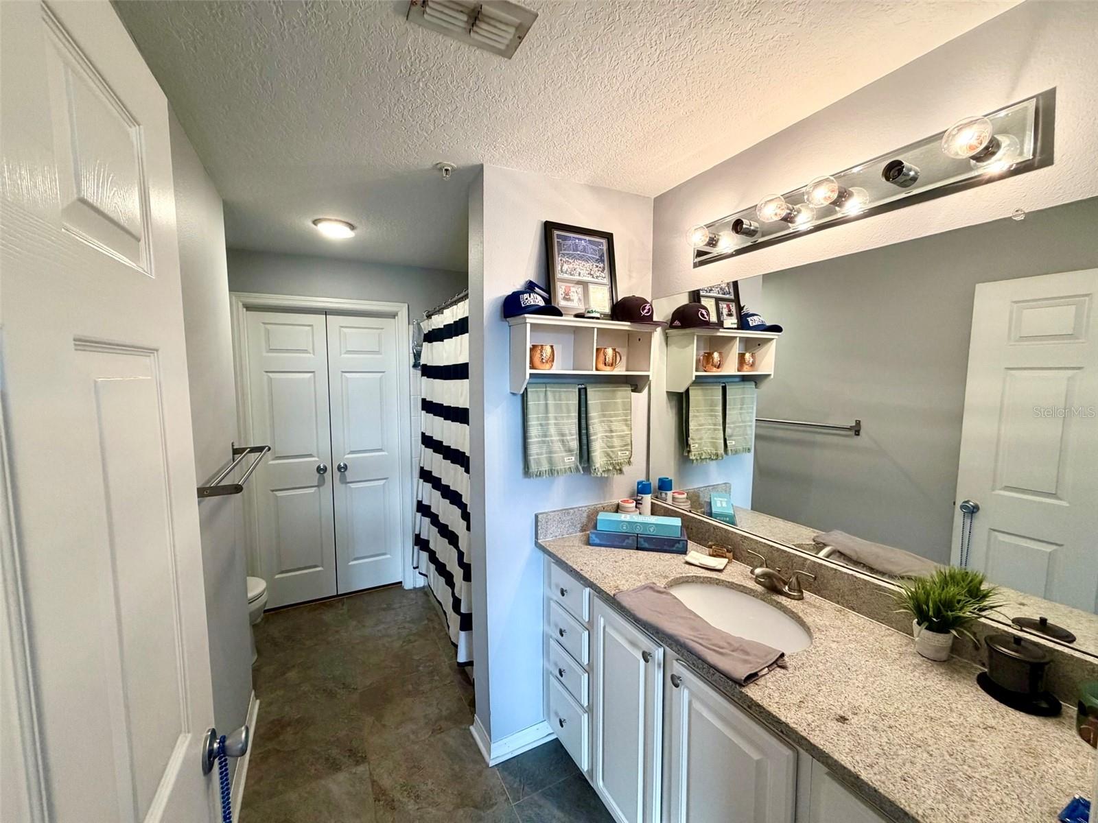 501 KNIGHTS RUN AVE #2211