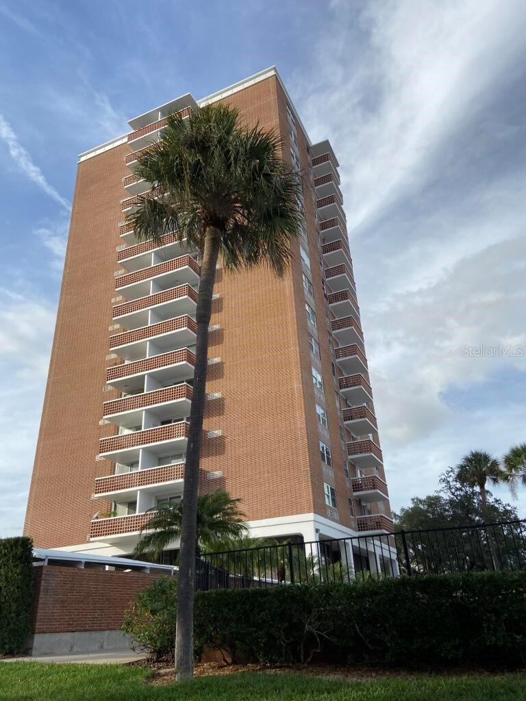 4015 BAYSHORE #17A