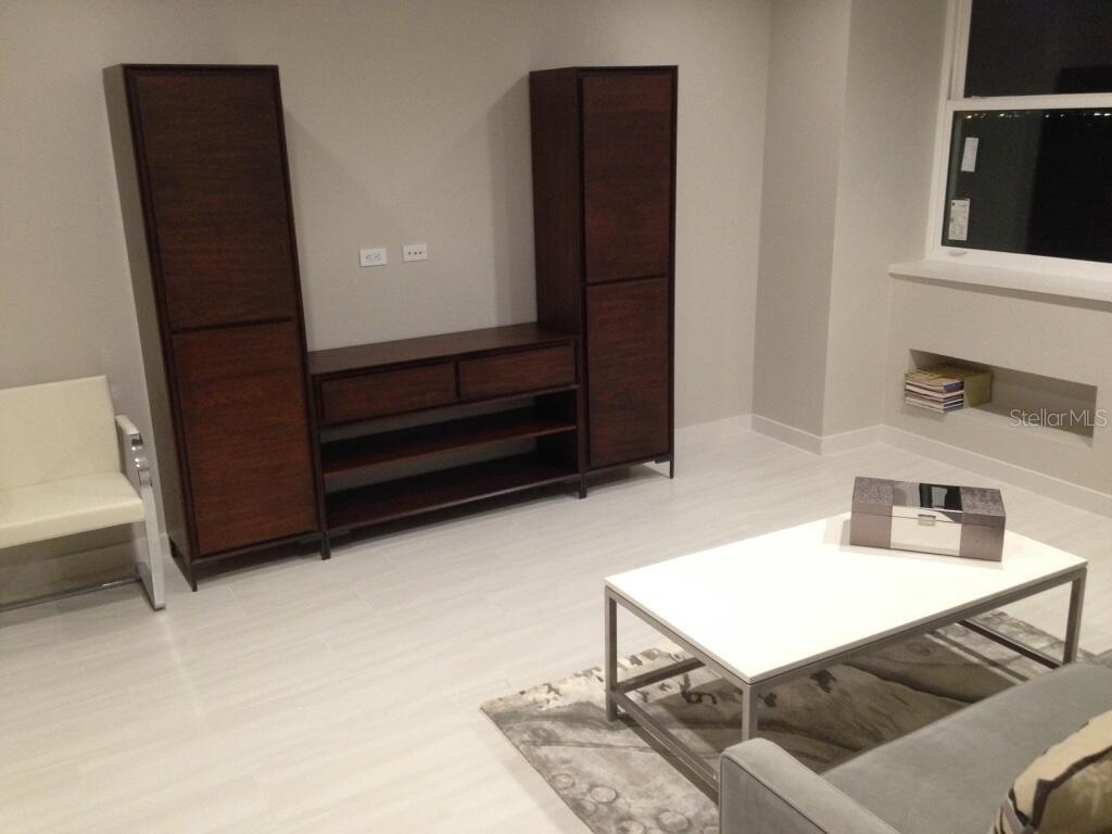 4015 BAYSHORE #17A