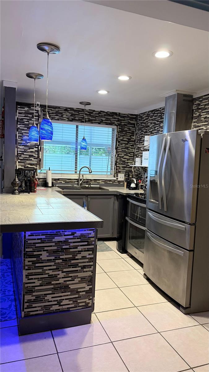 4142 YELLOWWOOD DR
