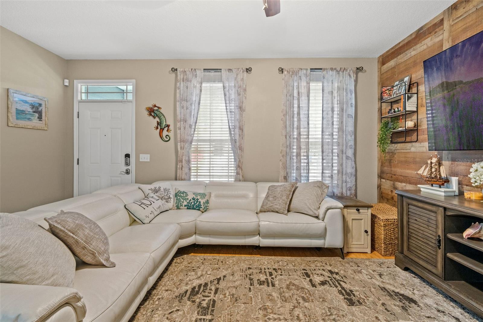6444 ASHVILLE DR