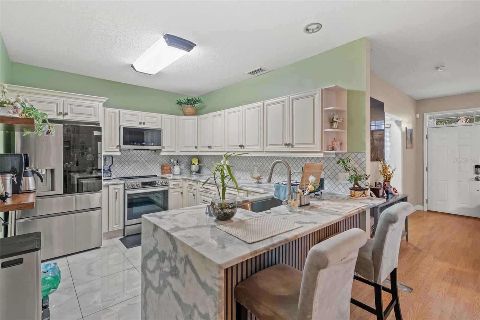 6444 ASHVILLE DR