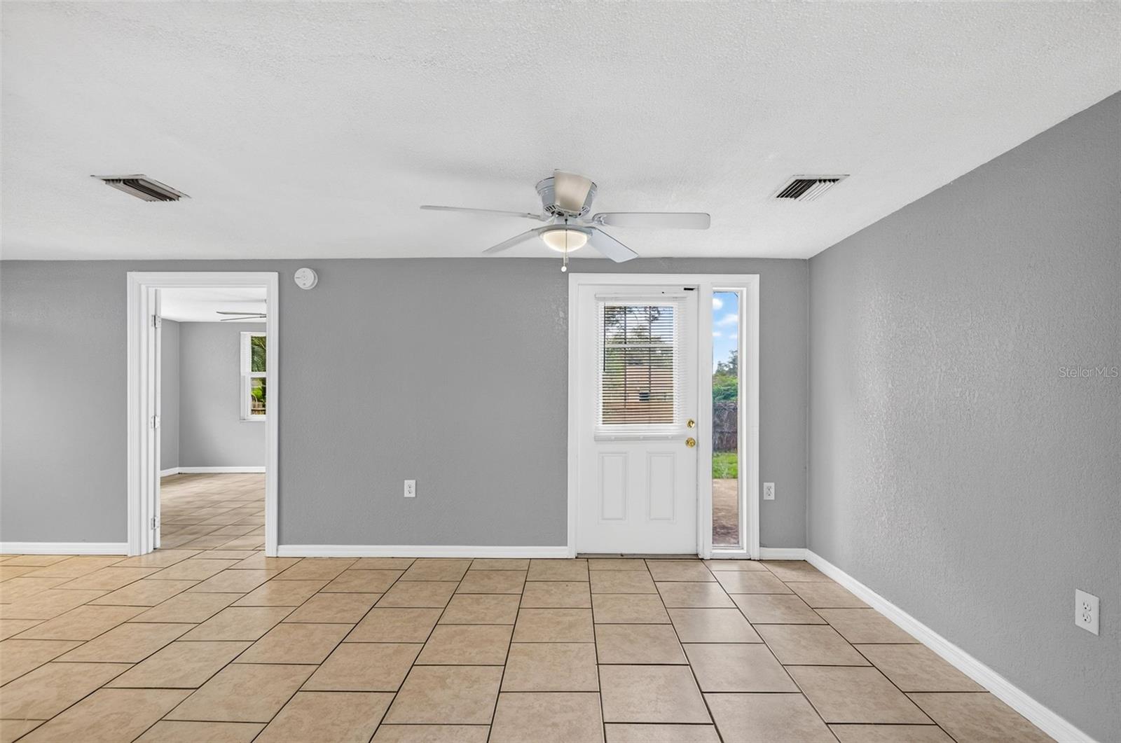 9831 RAINBOW LN