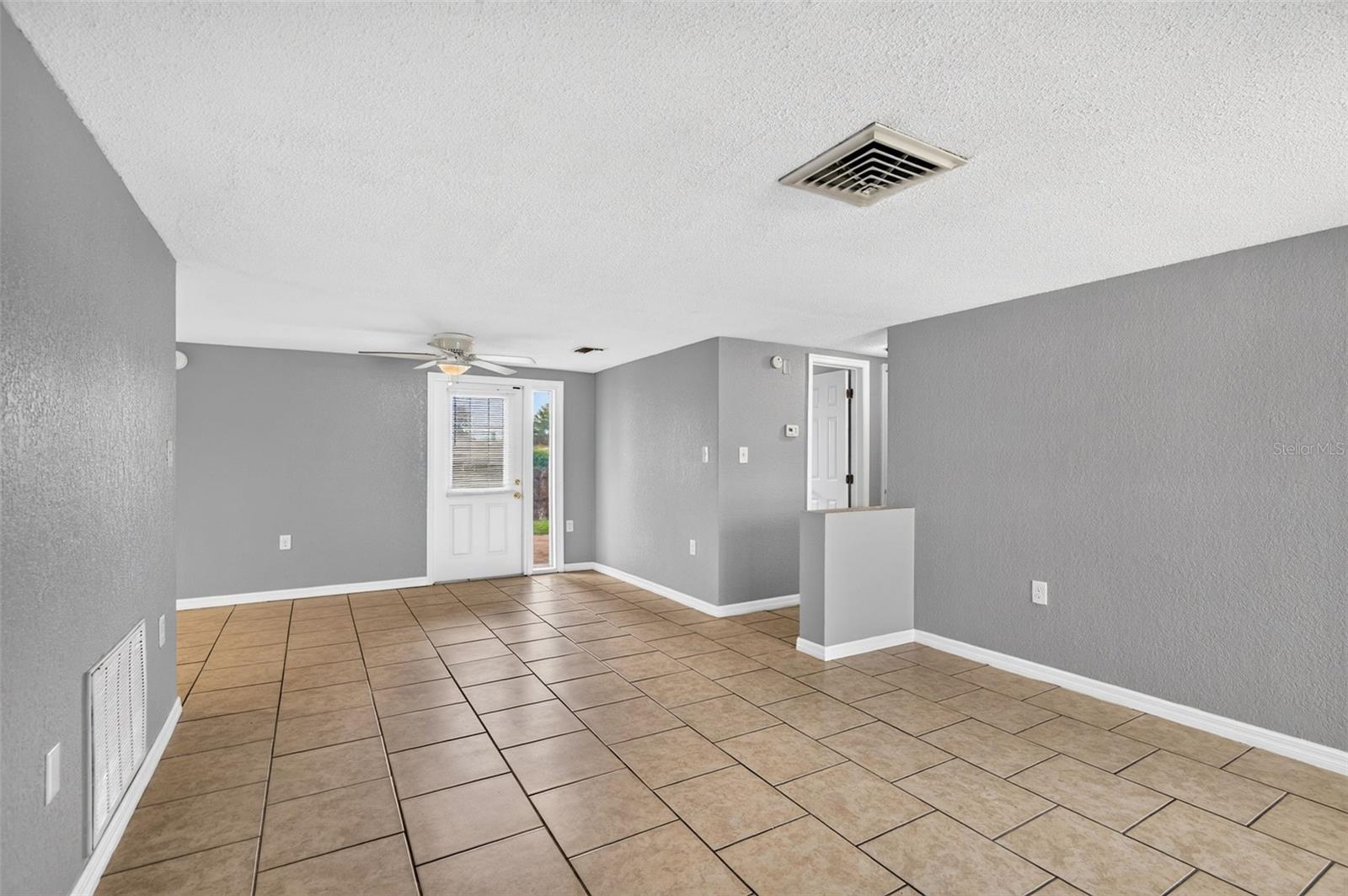 9831 RAINBOW LN