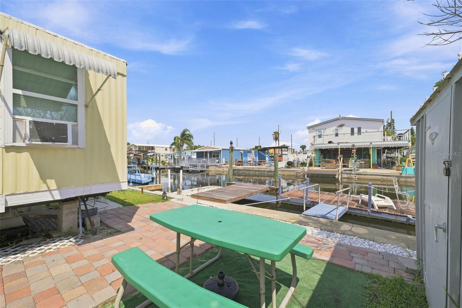 6819 HERON LN