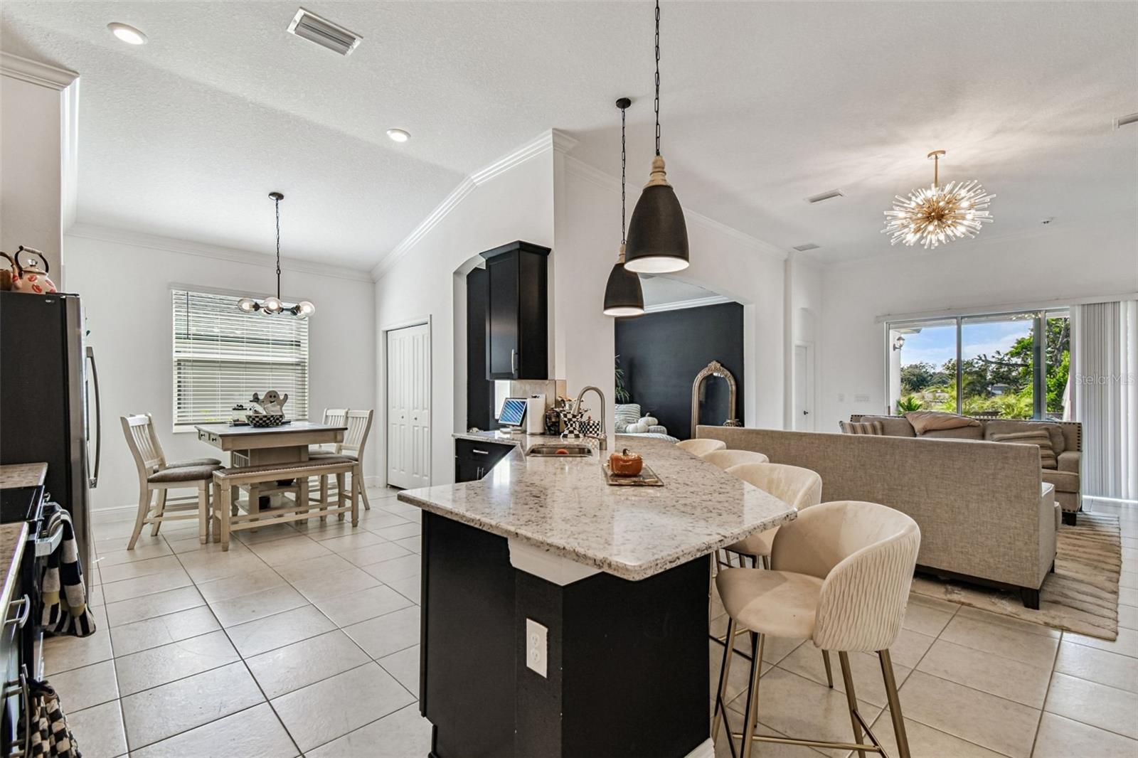 1039 DAVIS HEATHER CIR