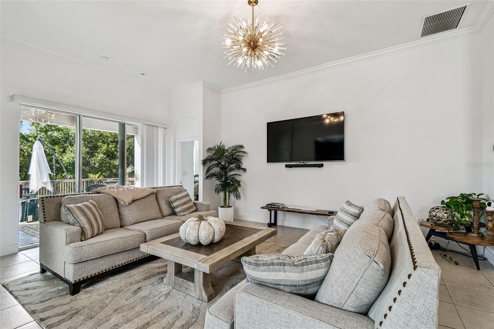 1039 DAVIS HEATHER CIR