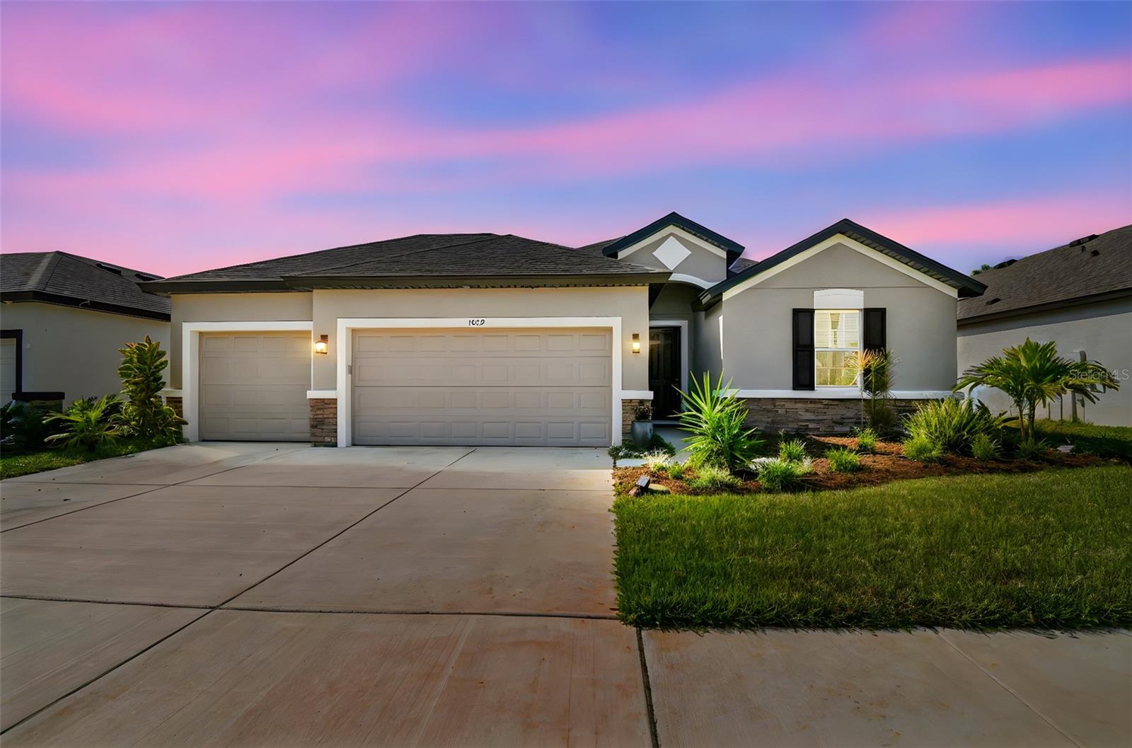 1039 DAVIS HEATHER CIR