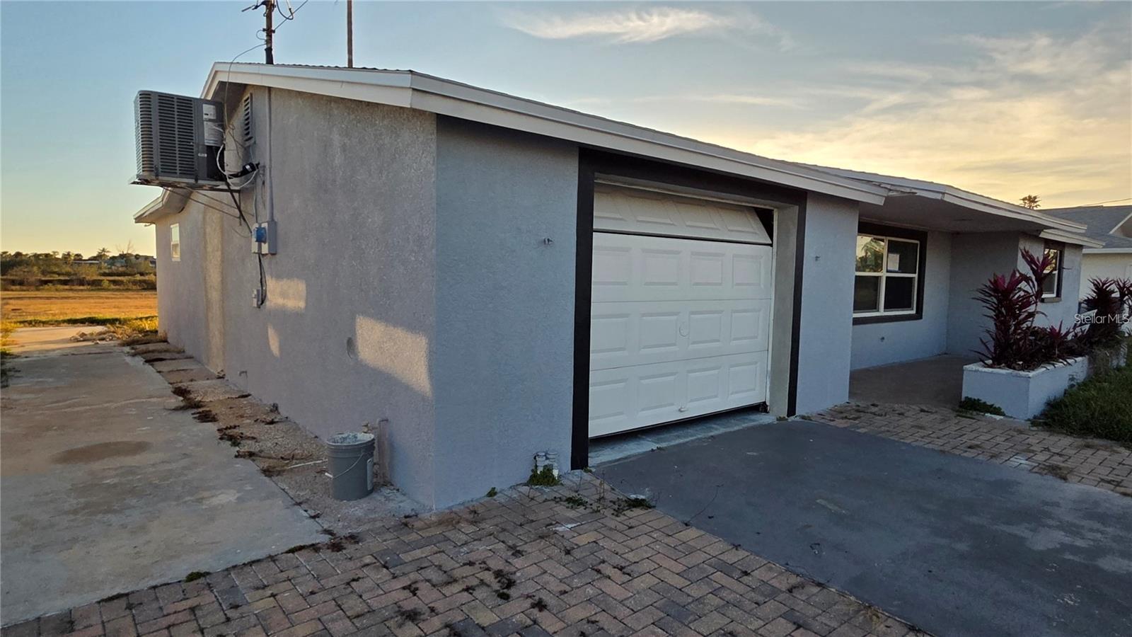 4020 HEADSAIL DR