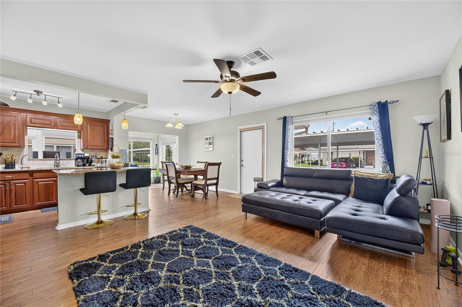 112 GLOUCESTER BLVD #345