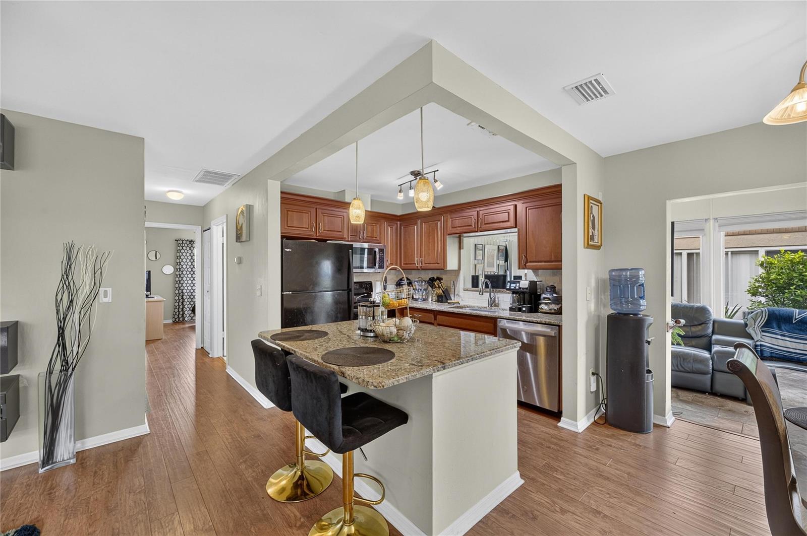 112 GLOUCESTER BLVD #345