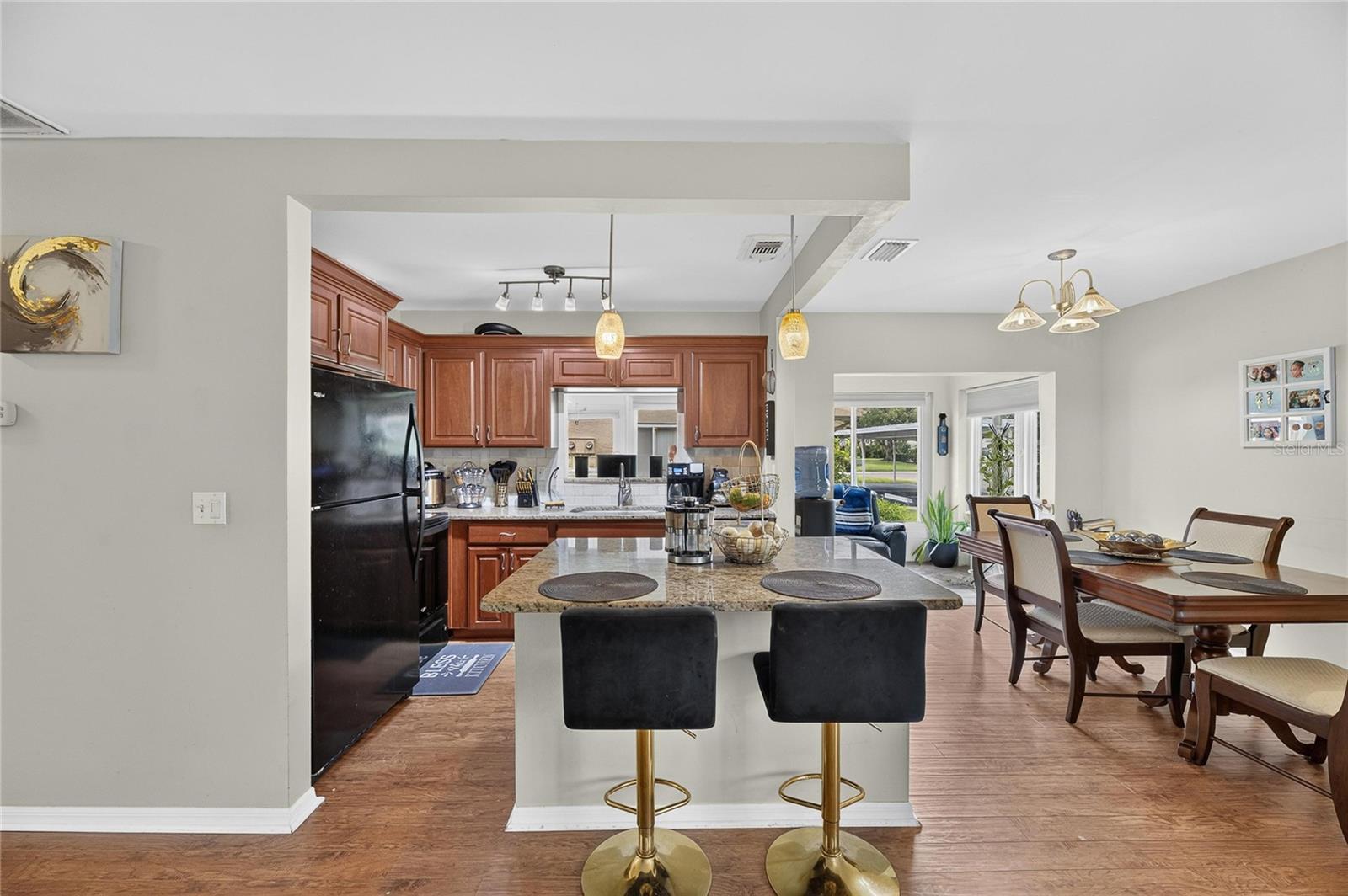 112 GLOUCESTER BLVD #345