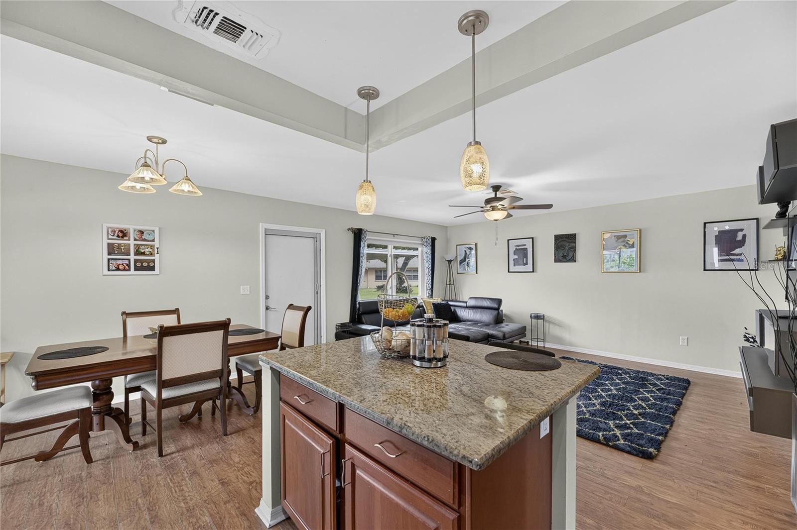 112 GLOUCESTER BLVD #345