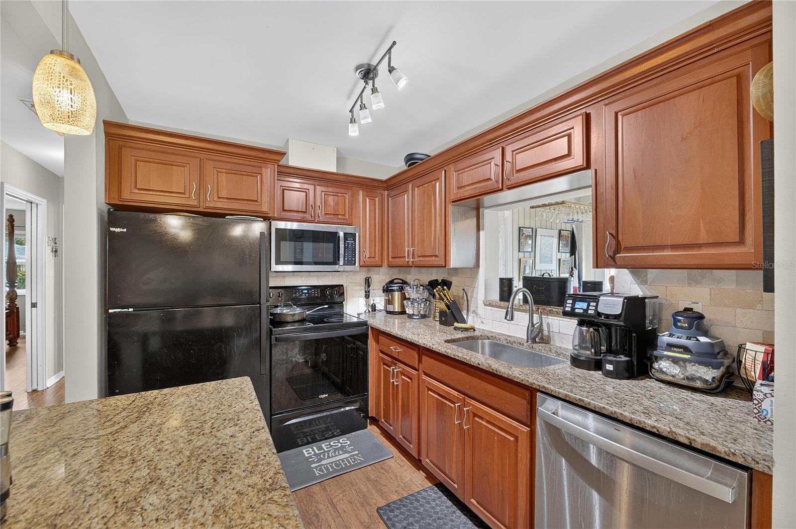 112 GLOUCESTER BLVD #345