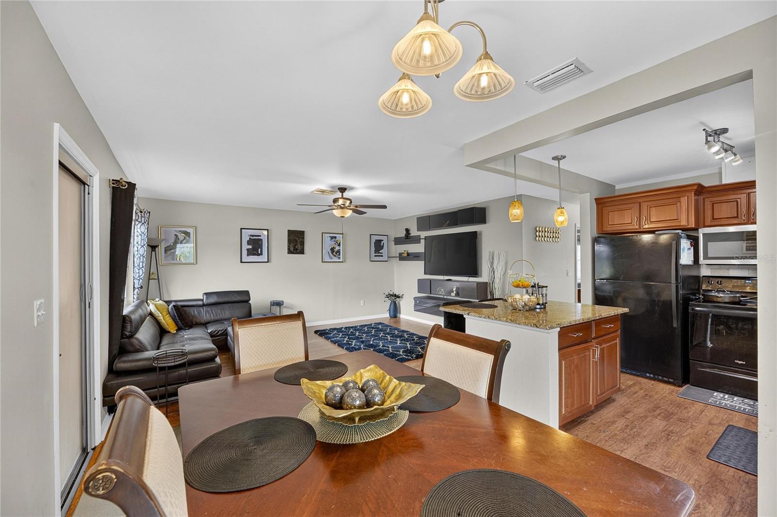 112 GLOUCESTER BLVD #345