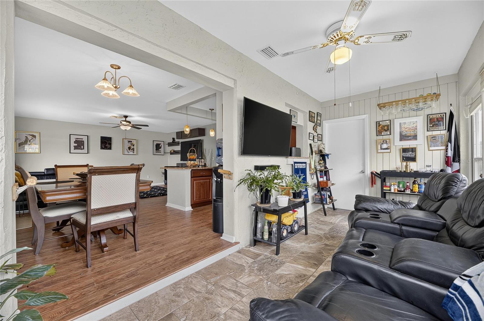 112 GLOUCESTER BLVD #345