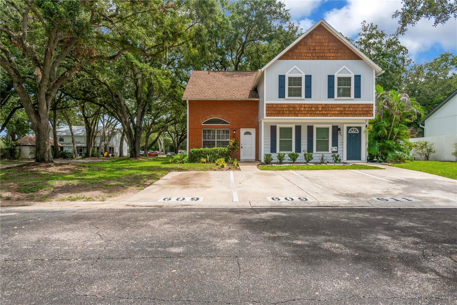 609 Saint Henry Dr, Brandon