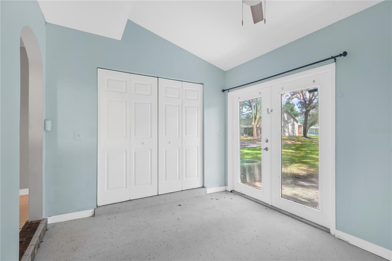 609 SAINT HENRY DR