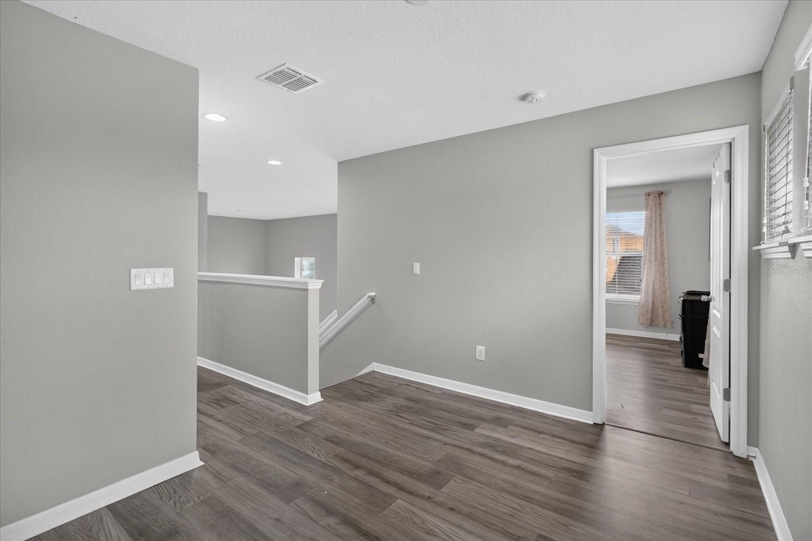 2169 BROADWAY VIEW AVE