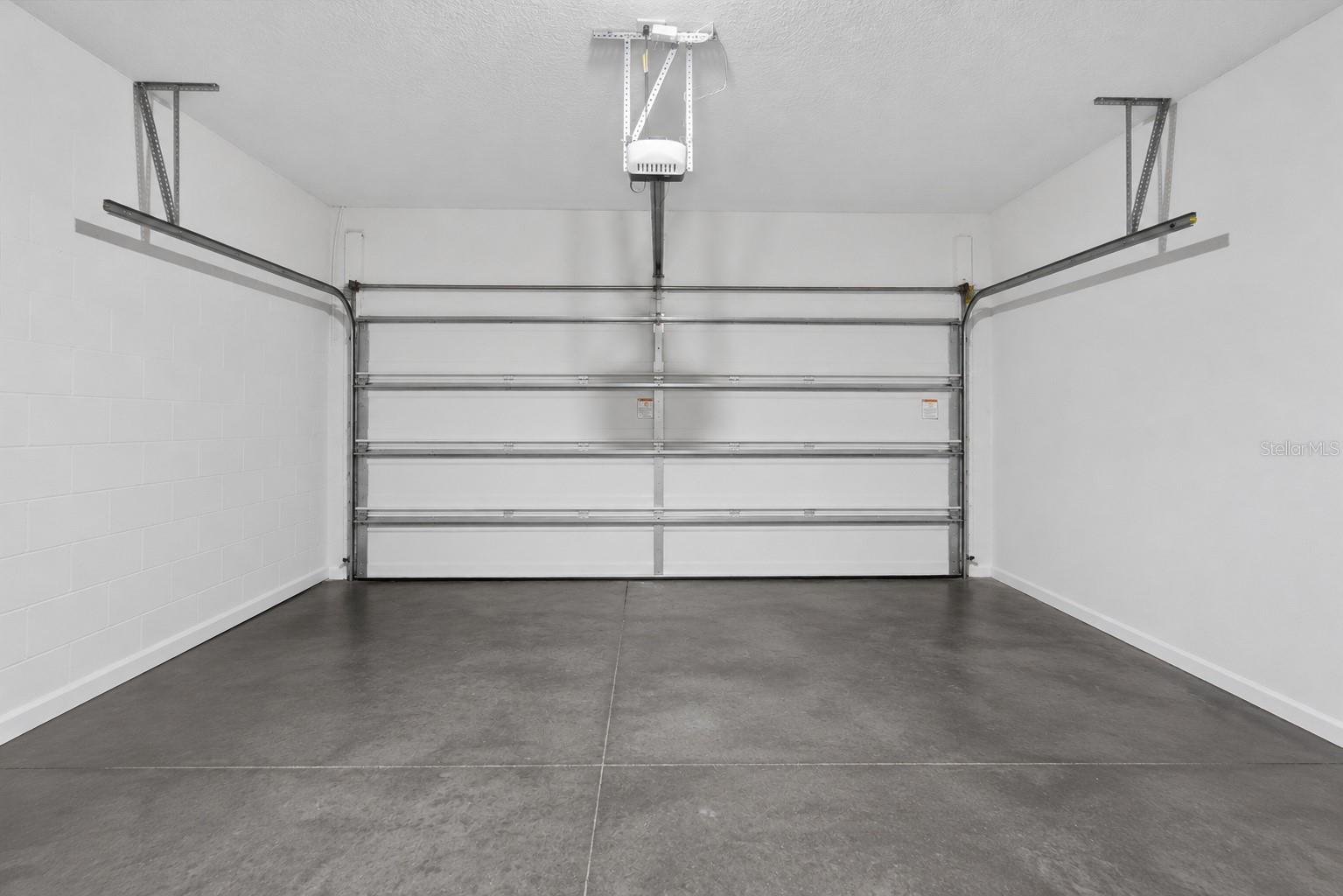 2169 BROADWAY VIEW AVE
