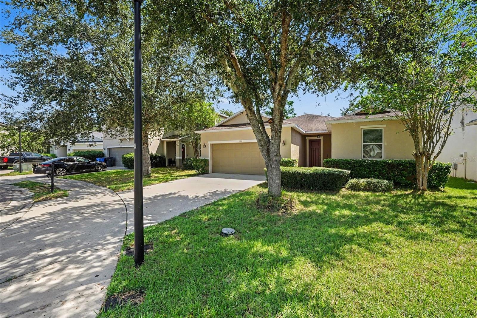 1102 Canyon Oaks Dr, Brandon