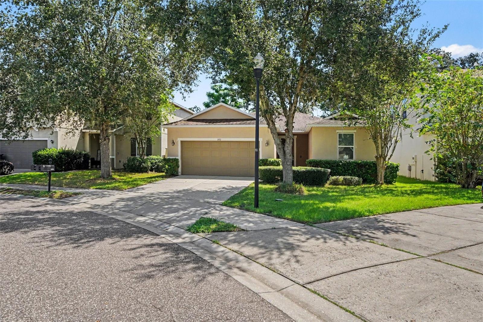 1102 CANYON OAKS DR