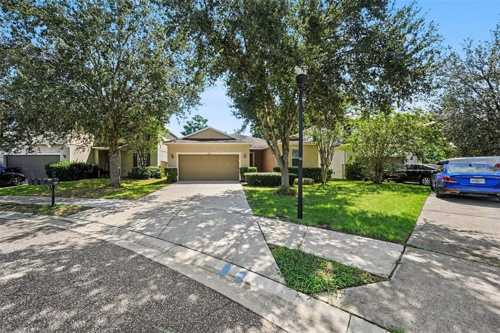 1102 CANYON OAKS DR