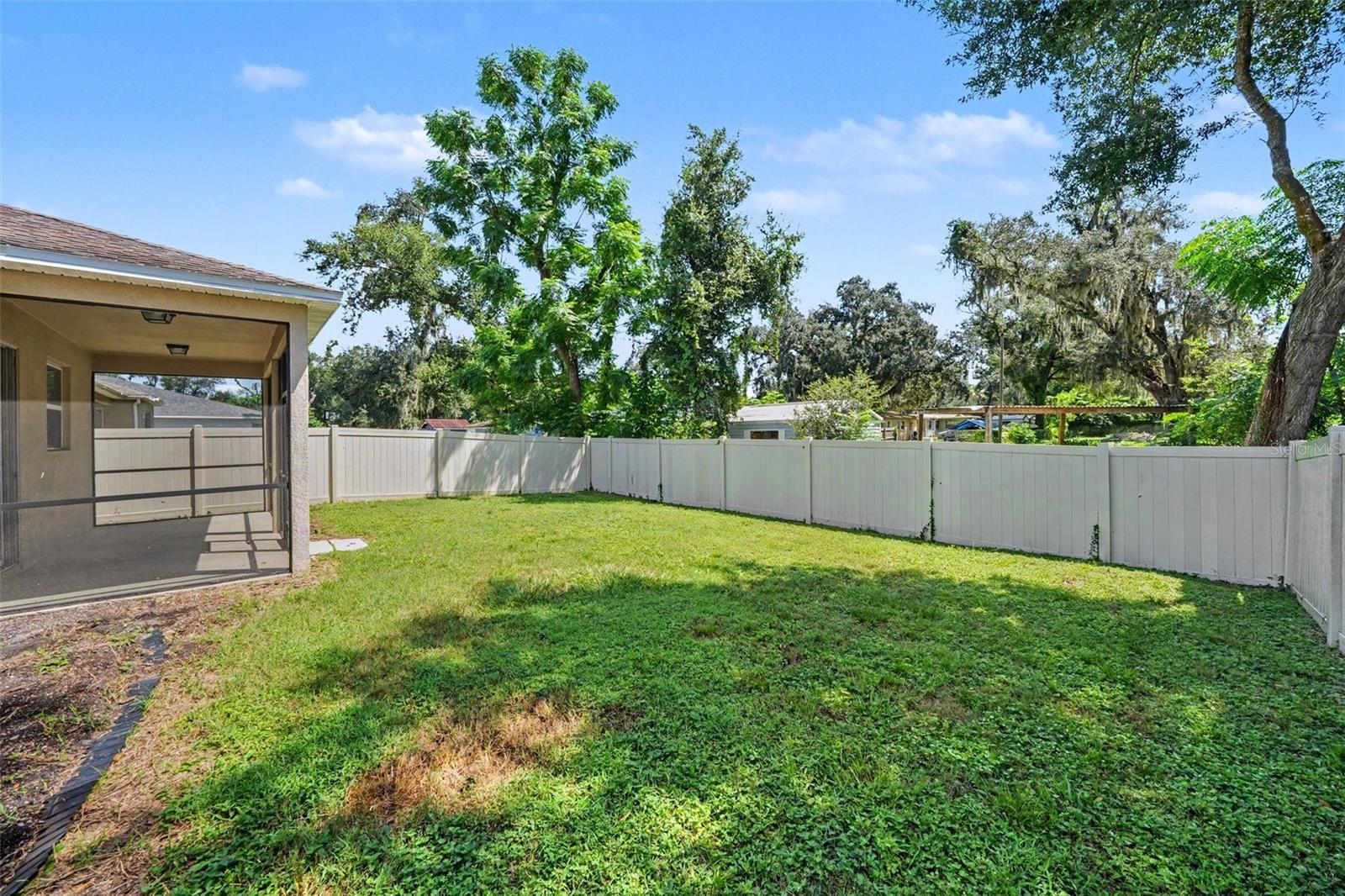 1102 CANYON OAKS DR