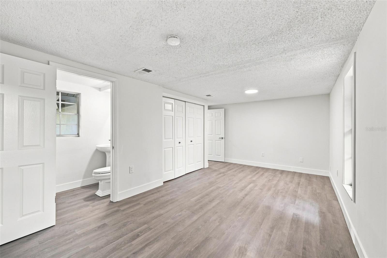 11666 SEMINOLE DR